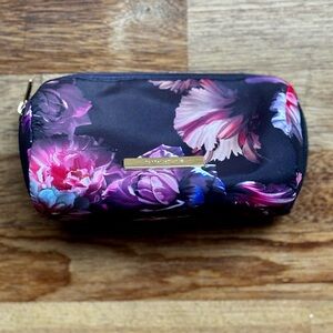 Tartan + Twine - Medium Clutch
Pouch Makeup Bag - NEW